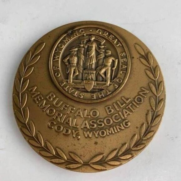 Colonel William F "Buffalo Bill" Cody Memorial Association 2.5" Bronze Medallion - Picture 2 of 3